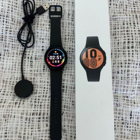 Samsung Galaxy Watch 4, 44MM - Picture 4 of 5